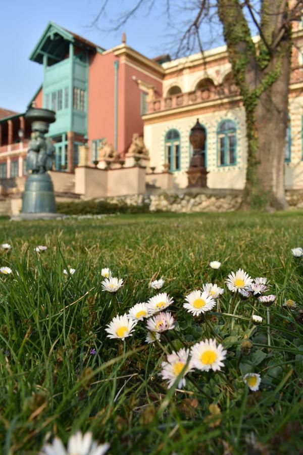 Zsolnay Negyed Vendeghaza Aparthotel Pécs Buitenkant foto
