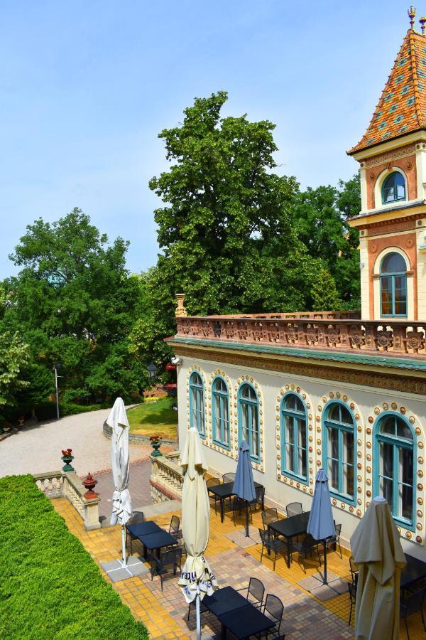Zsolnay Negyed Vendeghaza Aparthotel Pécs Buitenkant foto