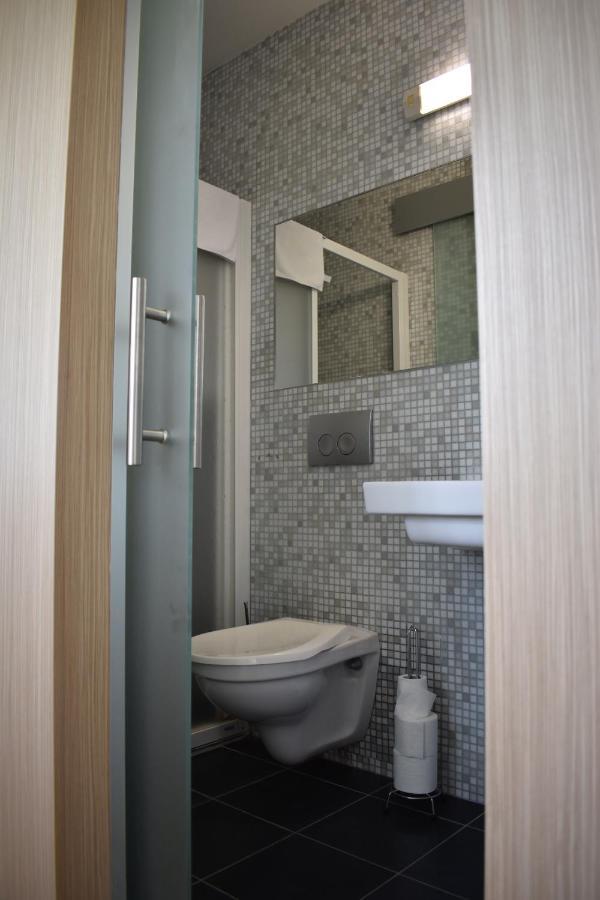 Zsolnay Negyed Vendeghaza Aparthotel Pécs Buitenkant foto